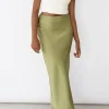 Jupes^Outfitbook Jupe en satin mi longue VERT