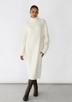 Robes^Outfitbook Robe en maille côtelée à col roulé ECRU