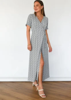 Robes^Outfitbook Robe longue cache coeur fleurie Noir