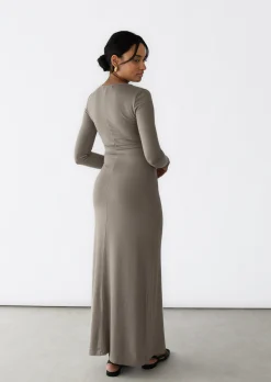 Robes^Outfitbook Robe longue en maille TAUPE