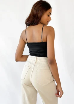 Hauts^Outfitbook Top asymétrique NOIR